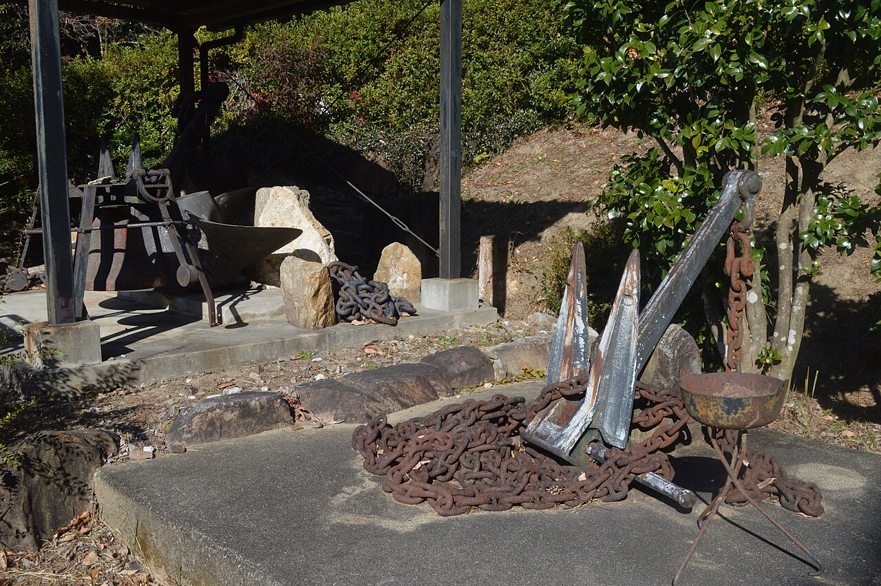 JDS Oyashio anchor and screw ac (2).jpg